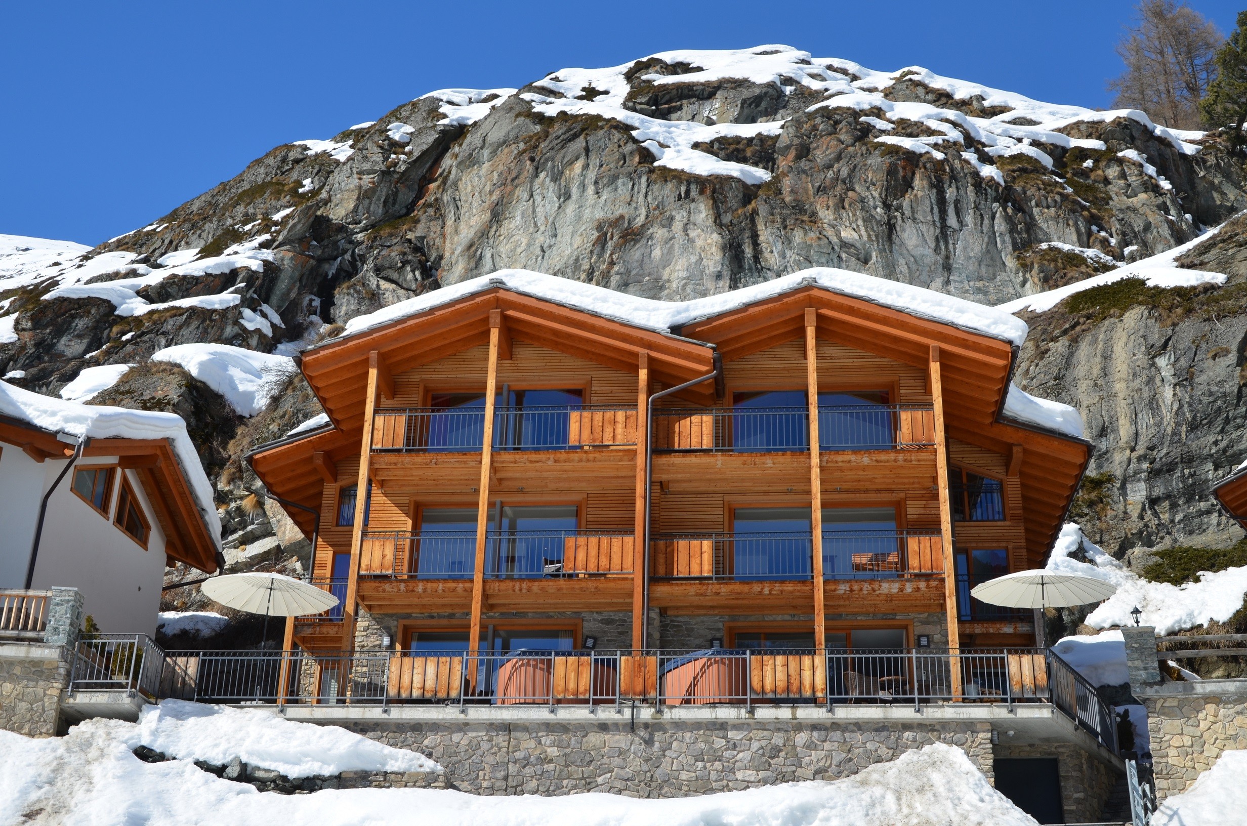 zermatt-luxury-catered-ski-chalet-pollux-mountain-exposure